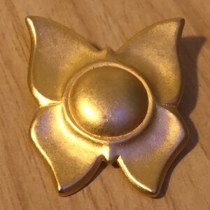 LIZ CLAIBORNE - Vintage Brushed Matte Finish Gold‎ Tone Butterfly Brooch Pin